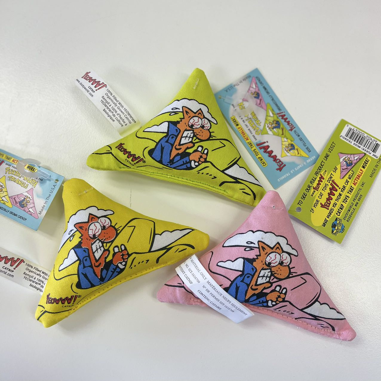 Yeowww Catnip Toy Purrr-Muda Triangle